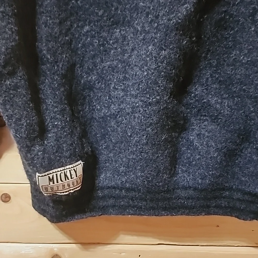 Mickey Mouse Outdoors Wool Sweater Kids Size Large 100% Wool - Picture 2 of 6